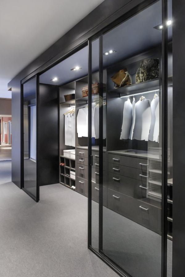 Schiebetür aus Glas für Kleiderschrank