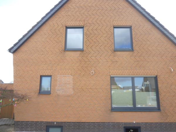 Kunststoff-Fenster von PaX in dunkelgrau 
